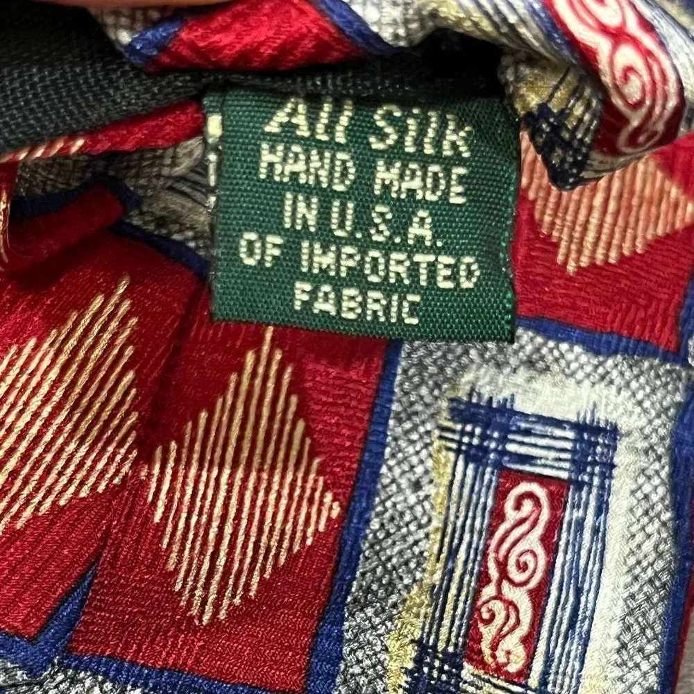 Churchill Collection Vintage Geometric Diamond Pattern Silk Tie‎ Red White Blue